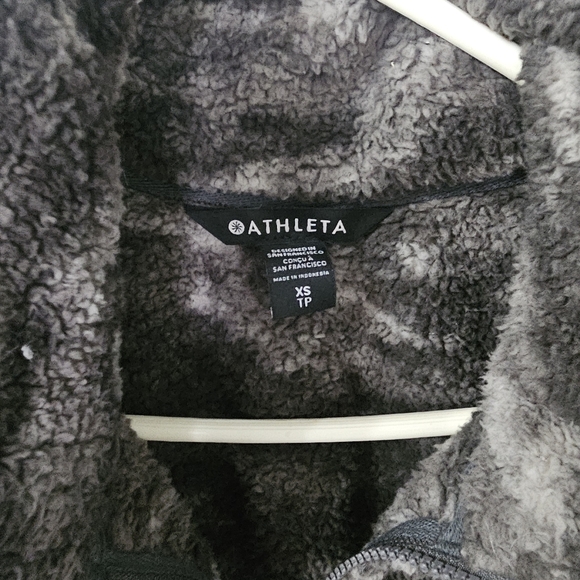 Athleta Gray Camo Fleece Zip Up Vest, Sz Xs - Picture 4 of 6